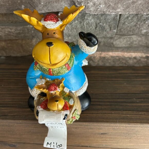 Vintage Moose Stocking Holder With Santa Hat & List Of Names Sam Kate Tina Mike - Picture 2 of 8